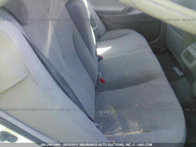 4T1BF3EK3BU592441 - 2011 TOYOTA CAMRY SE/LE/XLE WHITE photo 8