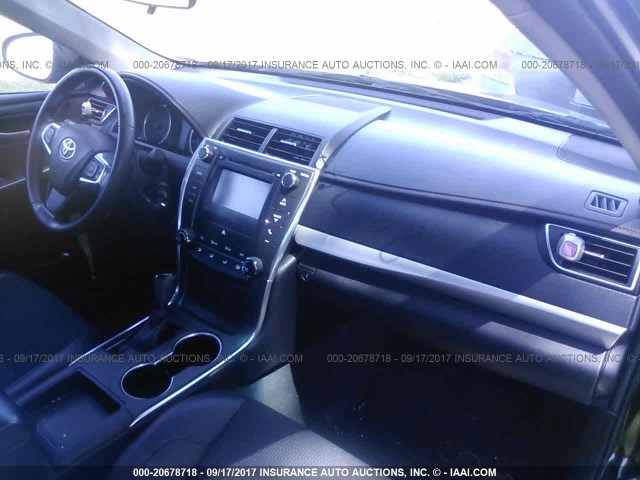 4T1BF1FK4GU171077 - 2016 TOYOTA CAMRY LE/XLE/SE/XSE 黑色 照片 5