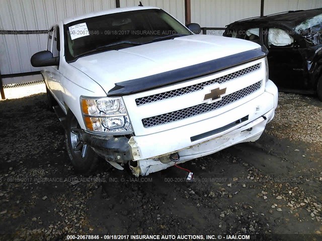 3GCRKSE34AG198398 - 2010 CHEVROLET SILVERADO K1500 LT WHITE photo 6