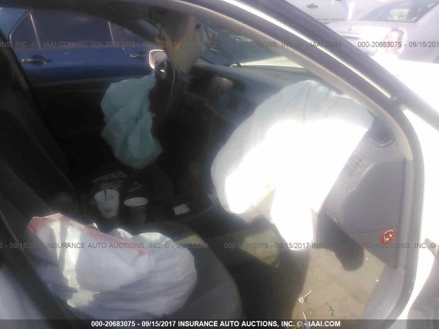 4T1BG22K8VU031202 - 1997 TOYOTA CAMRY CE/LE/XLE 白色 照片 5