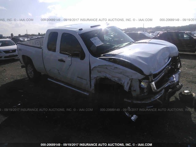 1GC2KXC80DZ293817 - 2013 CHEVROLET SILVERADO K2500 HEAVY DUTY LT WHITE photo 1