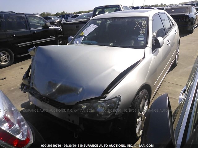 JTHBD182410018736 - 2001 LEXUS IS 300 SILVER photo 2