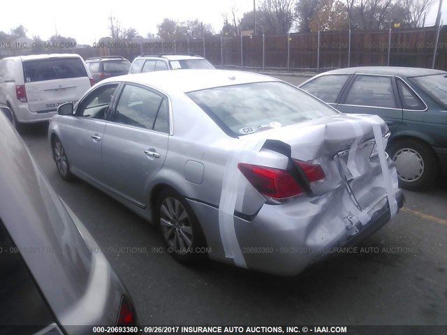 4T1BK3DB8BU371429 - 2011 TOYOTA AVALON LIMITED SILVER photo 3