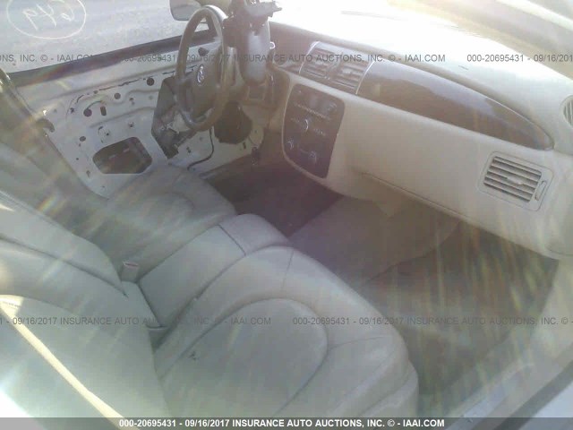 1G4HR57Y96U249539 - 2006 BUICK LUCERNE CXL WHITE photo 5