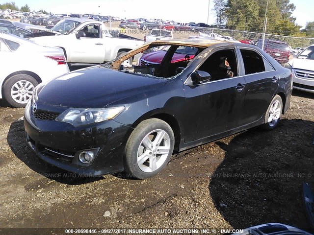 4T1BF1FKXCU604086 - 2012 TOYOTA CAMRY SE/LE/XLE BLACK photo 2