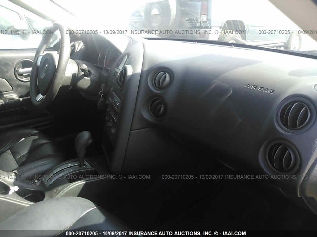 2G2WP552X61310882 - 2006 PONTIAC GRAND PRIX SILVER photo 5