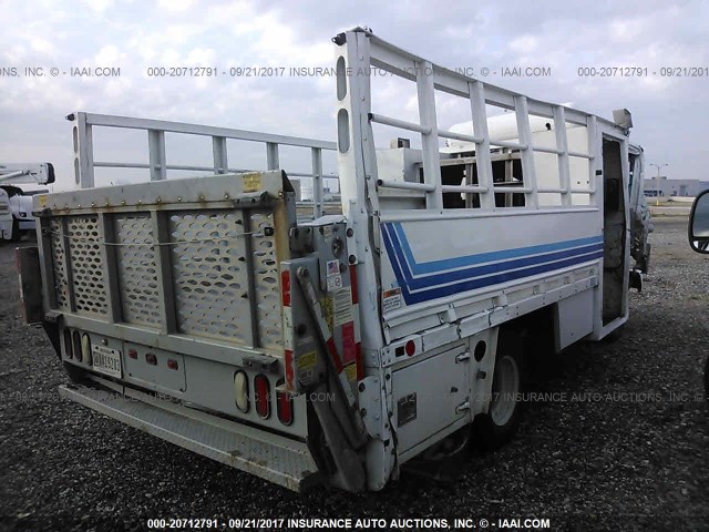 J8DC4W16597000408 - 2009 GMC W4500 W45042 WHITE photo 4