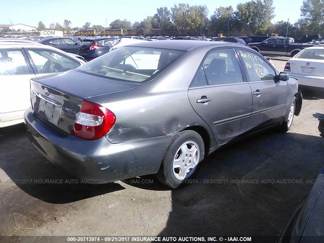 4T1BE32K43U661596 - 2003 TOYOTA CAMRY LE/XLE/SE ნაცრისფერი ფოტო 4