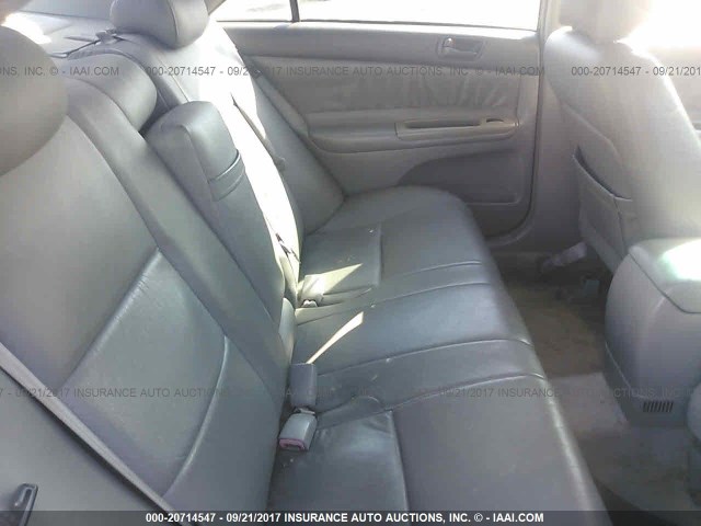 4T1BF32KX4U070171 - 2004 TOYOTA CAMRY LE/XLE/SE SILVER photo 8