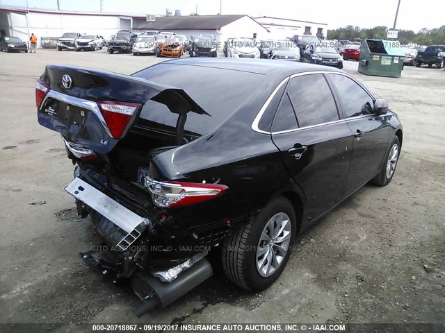 4T1BF1FKXGU256604 - 2016 TOYOTA CAMRY LE/XLE/SE/XSE BLACK photo 4