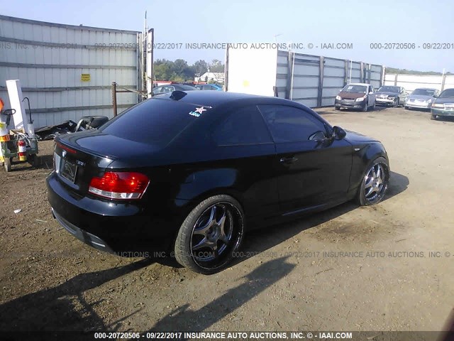 WBAUC9C53BVM10962 - 2011 BMW 135 I BLACK photo 4