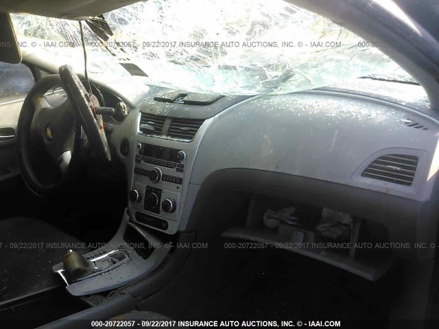 1G1ZB5EB3A4108253 - 2010 CHEVROLET MALIBU LS 灰色 照片 5