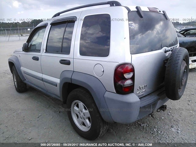 1J4GL48K15W521620 - 2005 JEEP LIBERTY SPORT SILVER photo 3