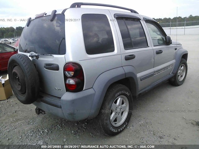 1J4GL48K15W521620 - 2005 JEEP LIBERTY SPORT SILVER photo 4