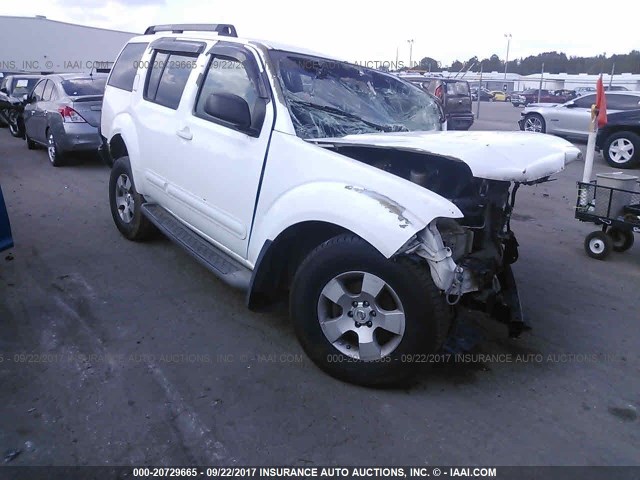 5N1AR18U95C769329 - 2005 NISSAN PATHFINDER LE/SE/XE WHITE photo 1