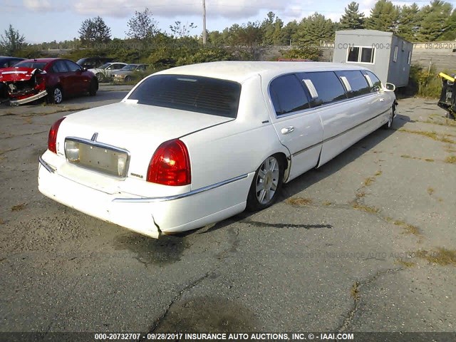 1L1FM88W26Y631104 - 2006 LINCOLN TOWN CAR EXECUTIVE WHITE photo 4