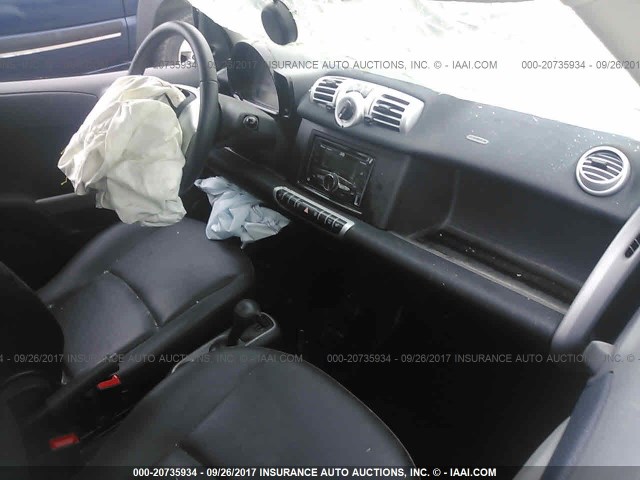 WMEEJ3BA2EK775083 - 2014 SMART FORTWO PURE/PASSION WHITE photo 5