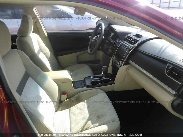 4T1BF1FK7CU591491 - 2012 TOYOTA CAMRY SE/LE/XLE Красный фото 5