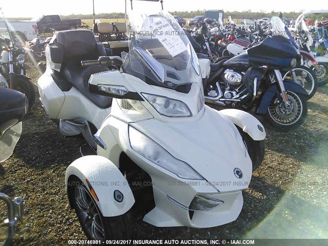 2BXJBDC17BV000927 - 2011 CAN-AM SPYDER ROADSTER RT-LTD WHITE photo 1