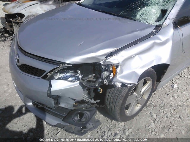4T1BF1FK9CU504500 - 2012 TOYOTA CAMRY SE/LE/XLE Серебристый фото 6