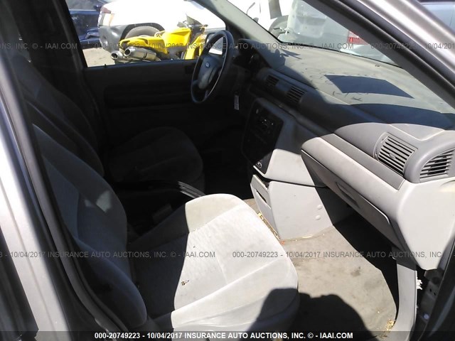 2FMZA51694BA70309 - 2004 FORD FREESTAR SE SILVER photo 5