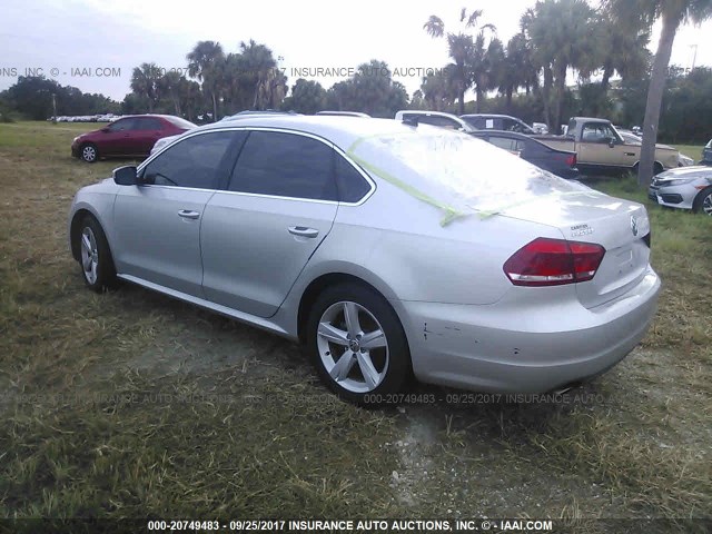 1VWBP7A3XDC097649 - 2013 VOLKSWAGEN PASSAT SE SILVER photo 3