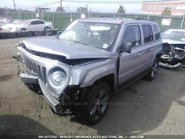 1C4NJRFB8FD424933 - 2015 JEEP PATRIOT LATITUDE SILVER photo 2