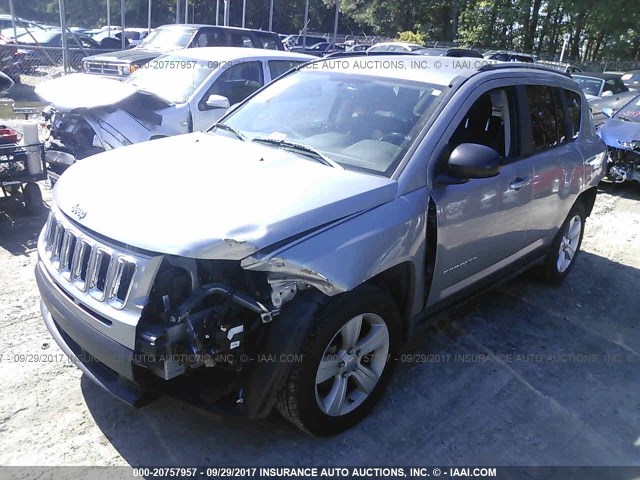 1C4NJCBA3GD567879 - 2016 JEEP COMPASS SPORT SILVER photo 2