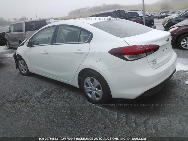 3KPFL4A7XHE139852 - 2017 KIA FORTE LX/S WHITE photo 3