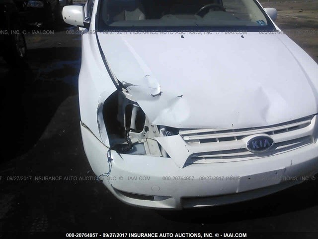 KNDMB233386254341 - 2008 KIA SEDONA EX/LX WHITE photo 6