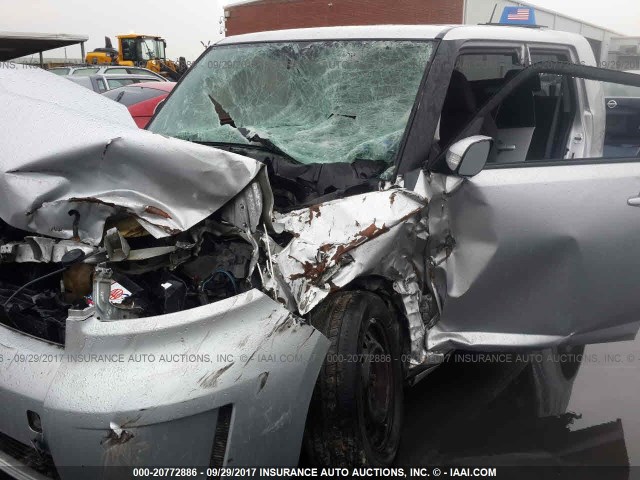 JTLZE4FE1A1114902 - 2010 TOYOTA SCION XB SILVER photo 6