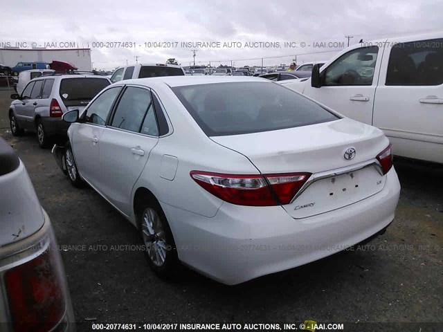4T1BF1FK1GU191593 - 2016 TOYOTA CAMRY LE/XLE/SE/XSE 白色 照片 3