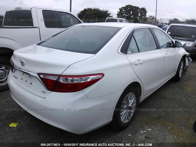 4T1BF1FK1GU191593 - 2016 TOYOTA CAMRY LE/XLE/SE/XSE 白色 照片 4