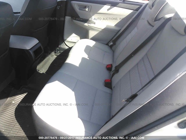 4T1BF1FK8HU677058 - 2017 TOYOTA CAMRY LE/XLE/SE/XSE SILVER photo 8