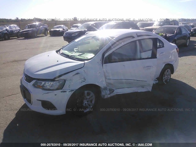 1G1JB5SH9H4160499 - 2017 CHEVROLET SONIC LS 白色 照片 2