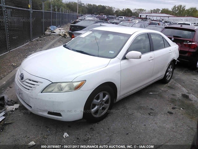 4T1BE46K47U675438 - 2007 TOYOTA CAMRY NEW GENERAT CE/LE/XLE/SE WHITE photo 2