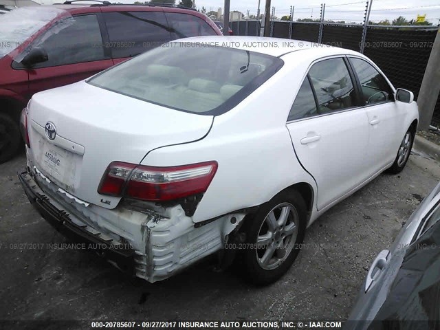 4T1BE46K47U675438 - 2007 TOYOTA CAMRY NEW GENERAT CE/LE/XLE/SE WHITE photo 4