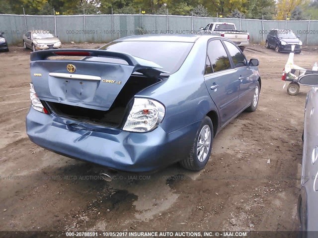 4T1BE32K14U908414 - 2004 TOYOTA CAMRY LE/XLE/SE ლურჯი ფოტო 4