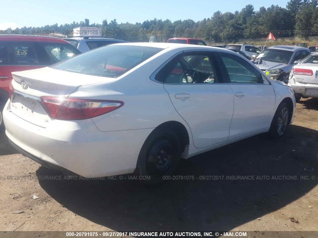 4T1BF1FK4FU029195 - 2015 TOYOTA CAMRY LE/XLE/SE/XSE 白色 照片 4