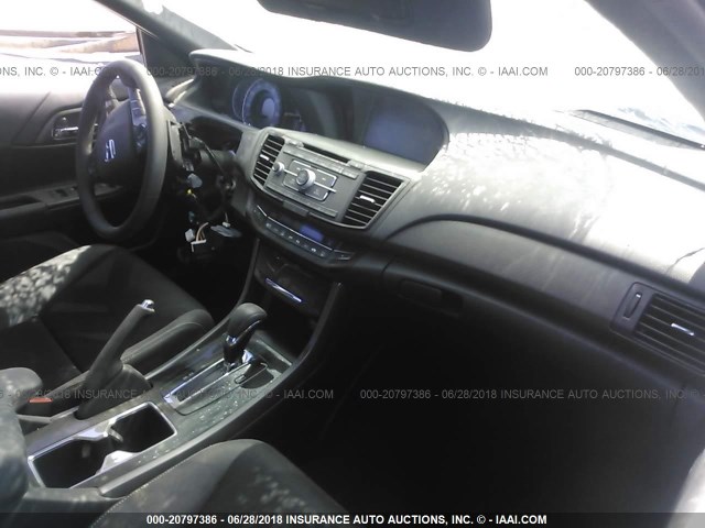 1HGCR2F55HA243828 - 2017 HONDA ACCORD SPORT 黑色 照片 5