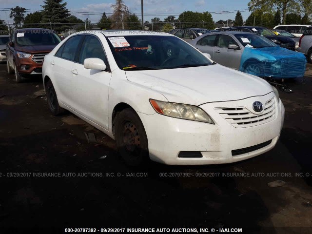 4T1BE46K77U515750 - 2007 TOYOTA CAMRY NEW GENERAT CE/LE/XLE/SE WHITE photo 1