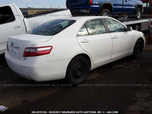 4T1BE46K77U515750 - 2007 TOYOTA CAMRY NEW GENERAT CE/LE/XLE/SE WHITE photo 4