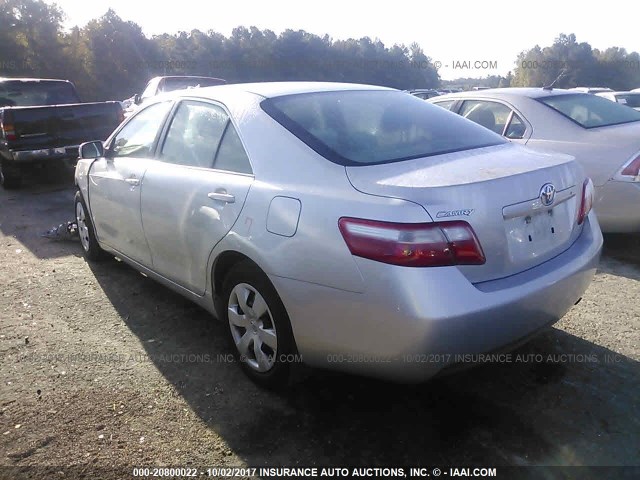 4T1BE46KX9U412616 - 2009 TOYOTA CAMRY SE/LE/XLE ვერცხლისფერი ფოტო 3