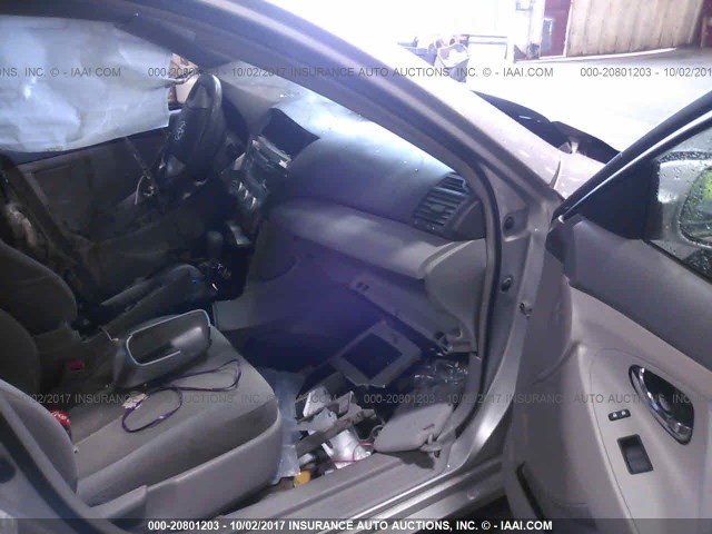 4T1BE46K99U270212 - 2009 TOYOTA CAMRY SE/LE/XLE SILVER photo 5