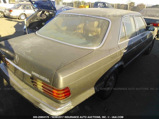 WDBCB20A4EA048046 - 1984 MERCEDES-BENZ 300 SD GRAY photo 4