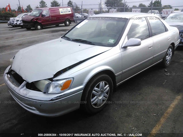JT2BG22K1Y0460741 - 2000 TOYOTA CAMRY CE/LE/XLE SILVER photo 2