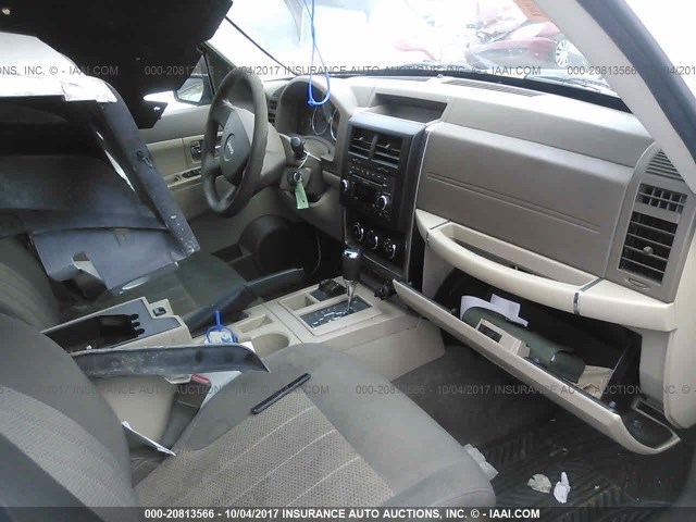 1J4PN2GK0AW103978 - 2010 JEEP LIBERTY SPORT 白色 照片 5