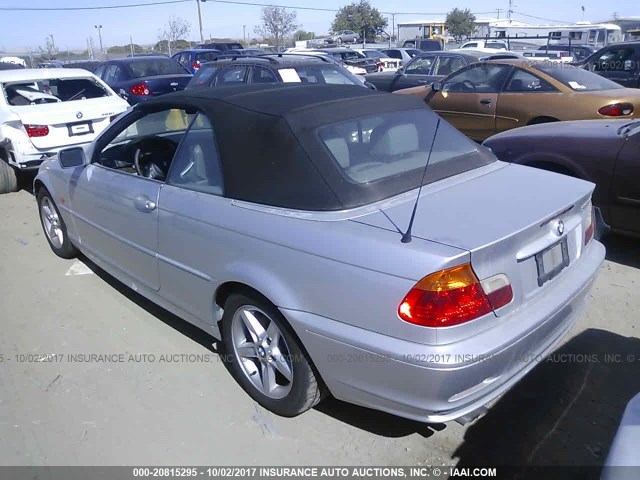 WBABS33402PG88580 - 2002 BMW 325 CI SILVER photo 3