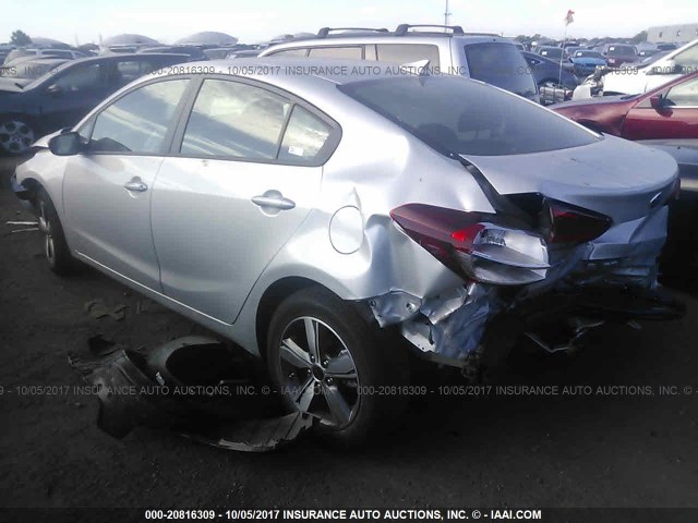 3KPFL4A72JE171202 - 2018 KIA FORTE LX/S GRAY photo 3