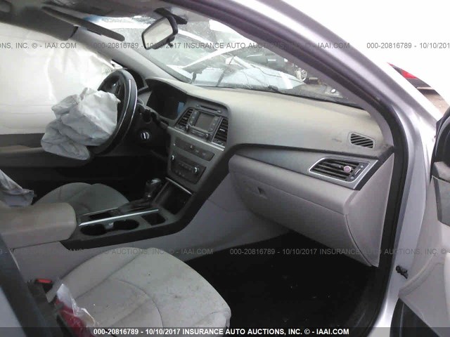 5NPE24AA2FH161329 - 2015 HYUNDAI SONATA ECO SILVER photo 5